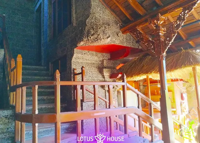 Lotus House Jimbaran (Bali)